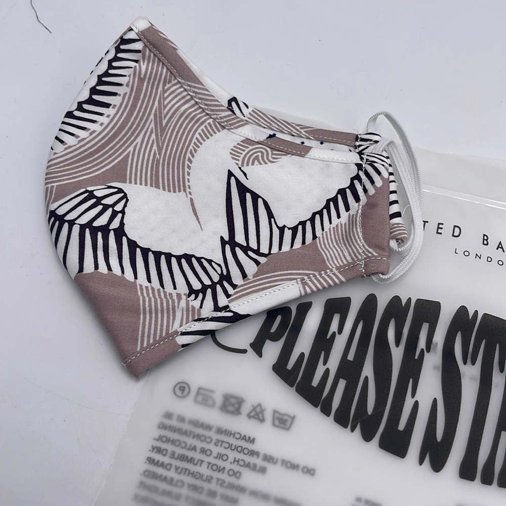 TED BAKER LONDON Reversible Reusable FACE MASK 
NWT 
OS